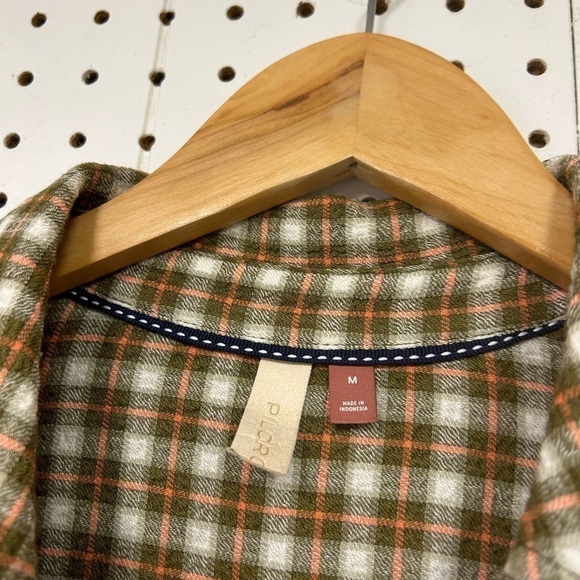 Pilcro Oversize Plaid Button Down Shirt - Picture 2 of 5